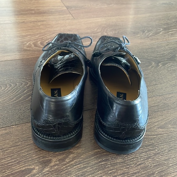 Mezlan men’s shoes for sale. Shipping price varies. - Picture 3 of 4